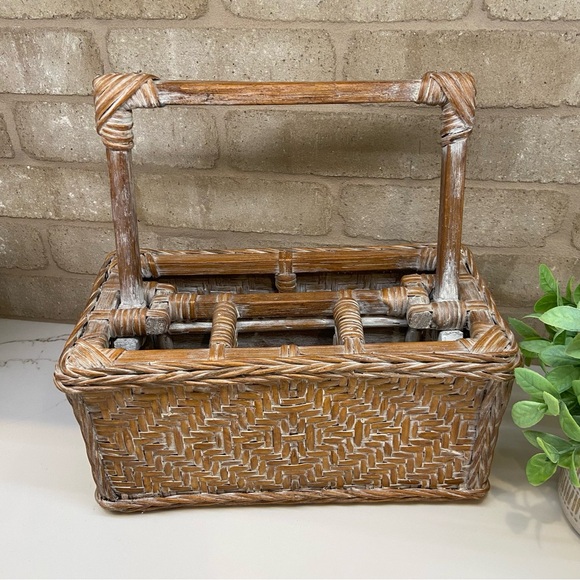 Rustic Brown Wicker Utensil Caddy⭐️ BEAUTIFUL + Functional - Picture 4 of 10